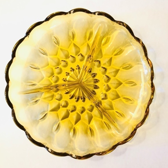 Vintage Anchor Hocking Fairfield Amber
Glass Divided Plate 8.75" - Picture 1 of 3